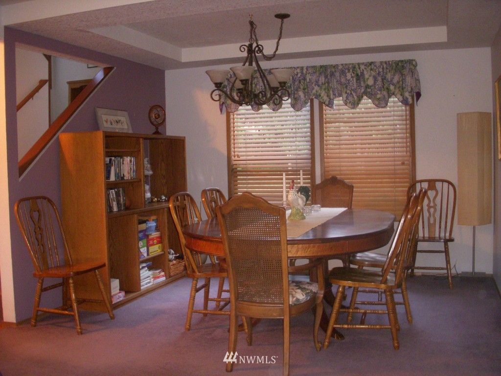 23428 22nd Avenue Southeast Bothell, WA 98021 - Photo 4 of 17 Gallery Image 4