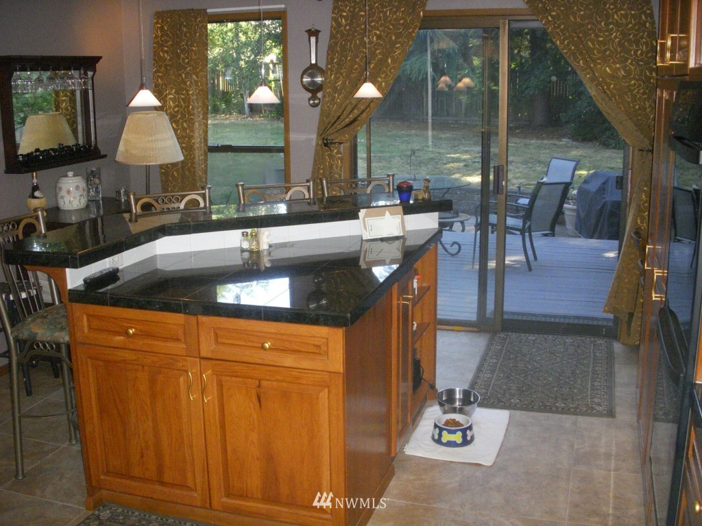 23428 22nd Avenue Southeast Bothell, WA 98021 - Photo 8 of 17 Gallery Image 8