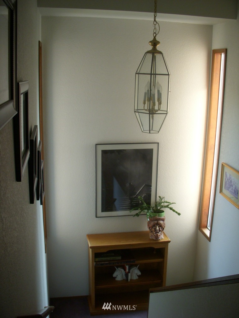 23428 22nd Avenue Southeast Bothell, WA 98021 - Photo 9 of 17 Gallery Image 9