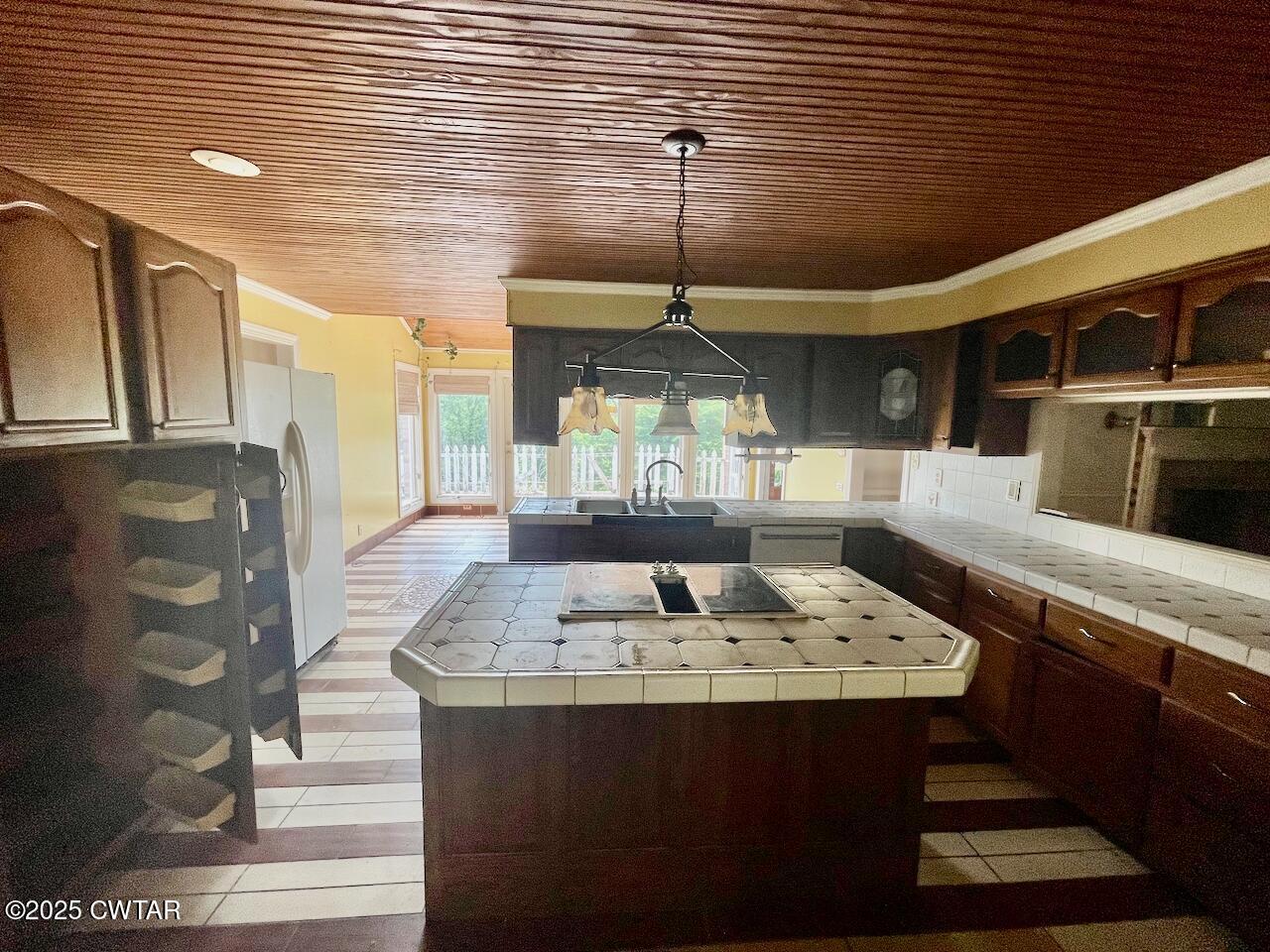 2688 Beech Bluff Road Jackson, TN 38301 - Photo 7 of 30 a kitchen with a table and chairs in it