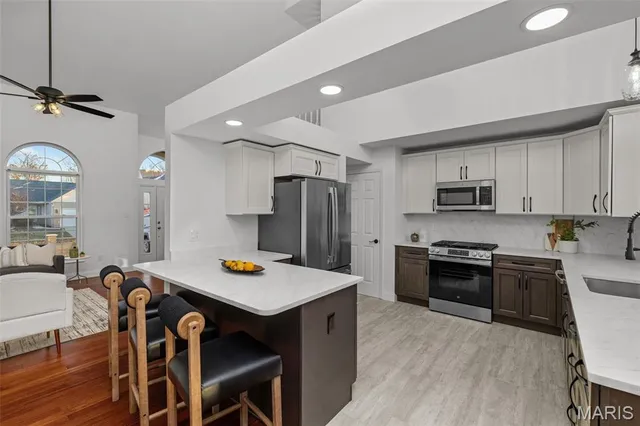 $635,000 | 16712 Chesterfield Farms Drive, Chesterfield, MO 63005