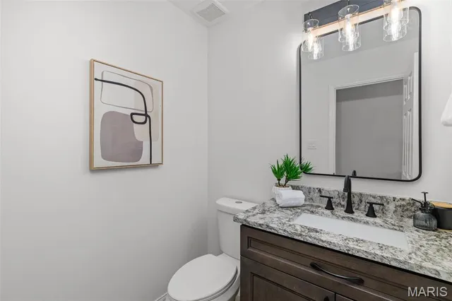 $635,000 | 16712 Chesterfield Farms Drive, Chesterfield, MO 63005