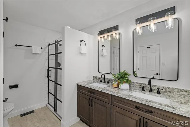 $635,000 | 16712 Chesterfield Farms Drive, Chesterfield, MO 63005