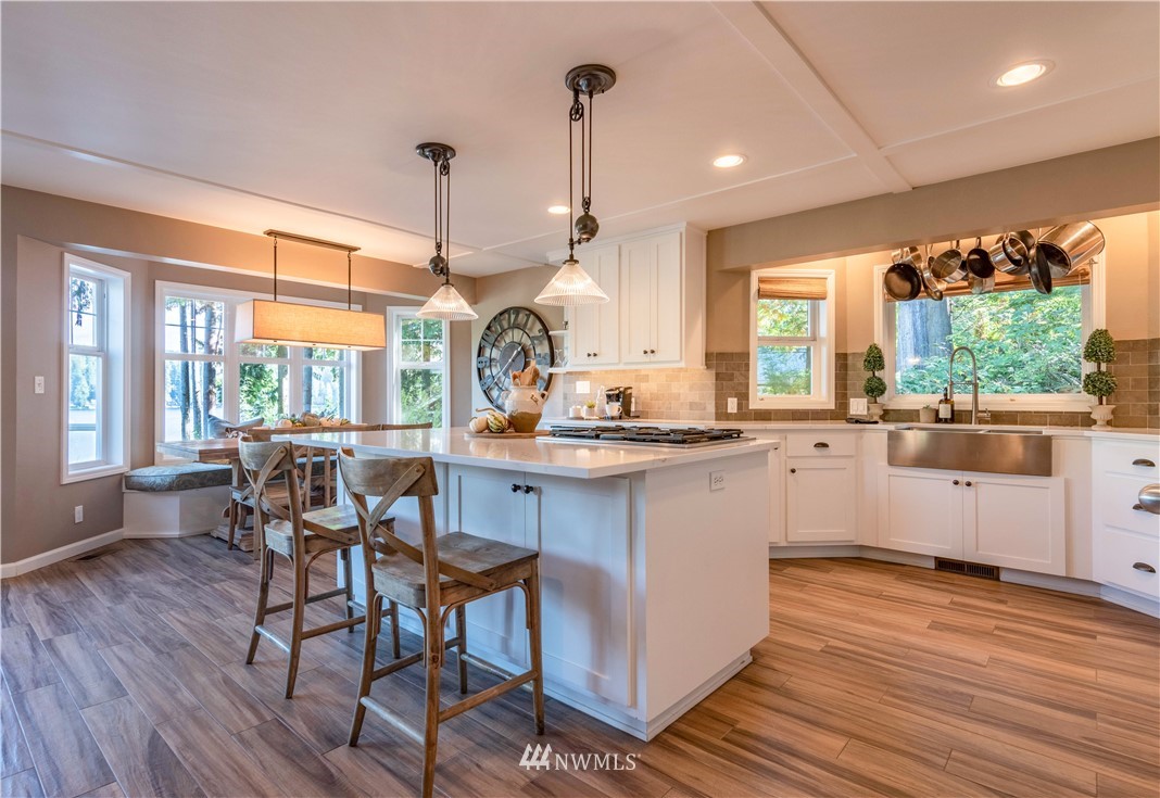 221 Southwest Lake Roesiger Road Snohomish, WA 98290 - Photo 3 of 25