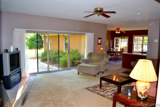 7257 Dutton Road Gloucester, VA 23061 - Photo 5 of 19 Gallery Image 5