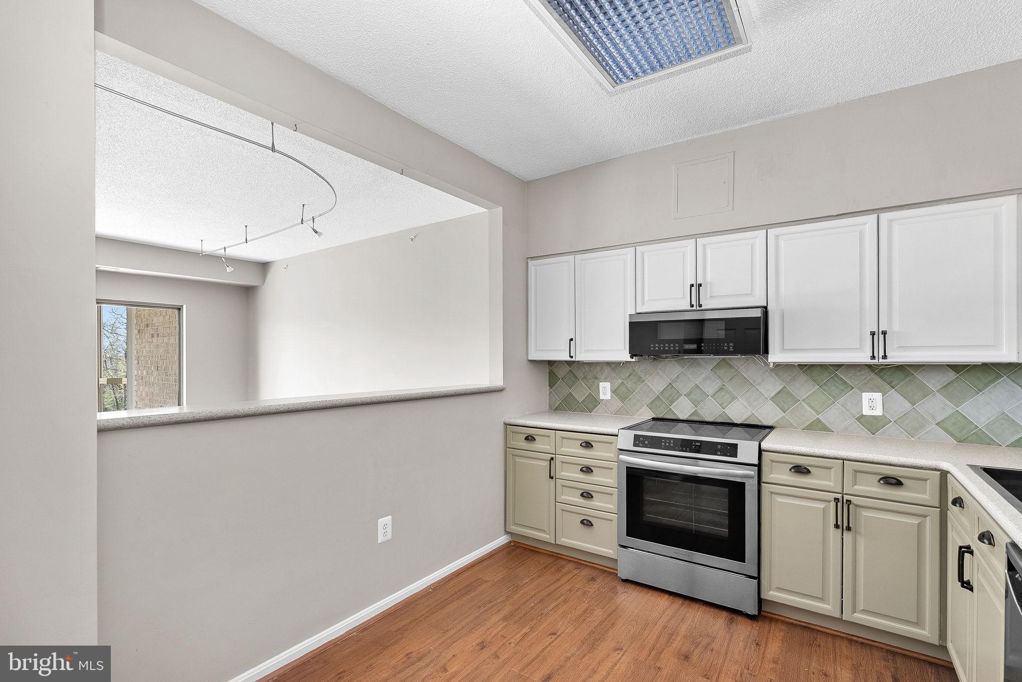 19375 Cypress Ridge Terrace, Unit 322 Leesburg, VA 20176 - Photo 9 of 52