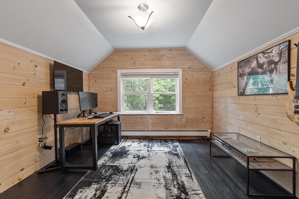 167 Gates Pond Road Berlin, MA 01503 - Photo 24 of 32 a workspace with furniture and window