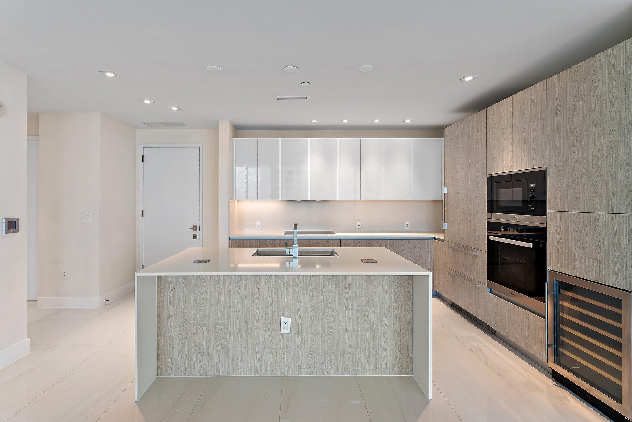 3100 North Ocean Drive, Unit H1206 Singer Island, FL 33404 - Photo 6 of 78 Kitchen