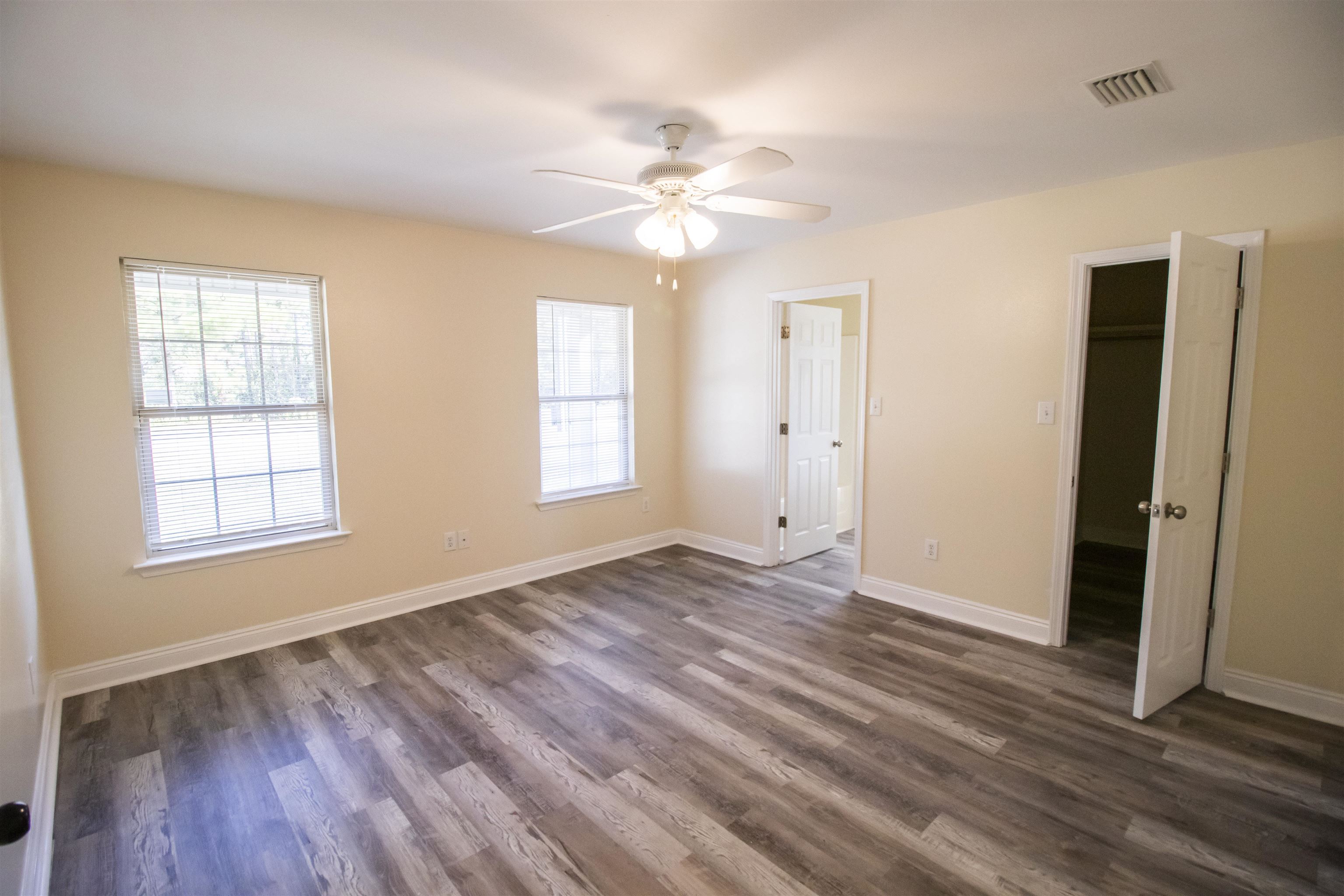 2006 Ridgewood Drive Lillian, AL 36549 - Photo 3 of 28