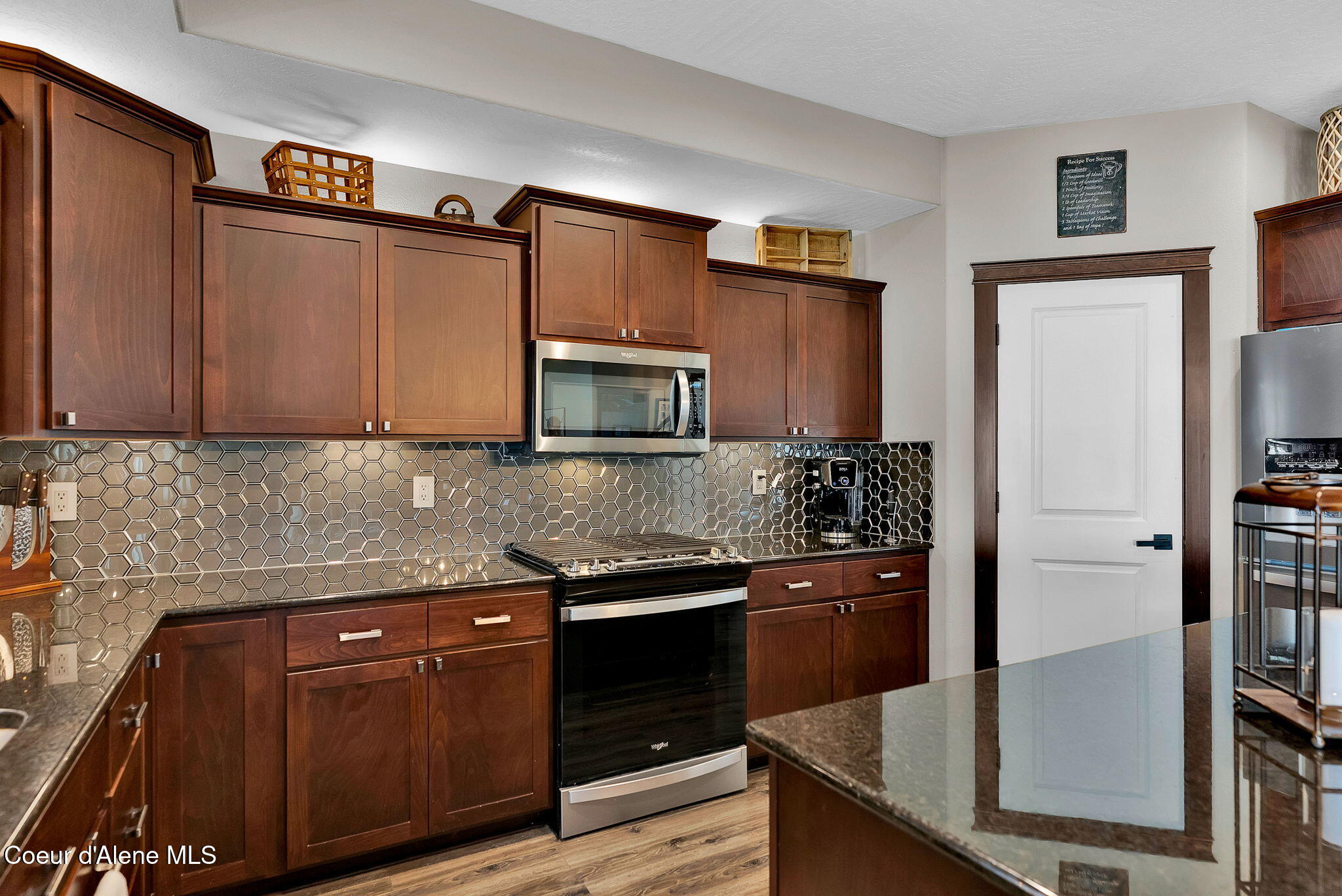 3343 West Apricot Road Coeur D'Alene, ID 83815 - Photo 12 of 48 Kitchen and pantry