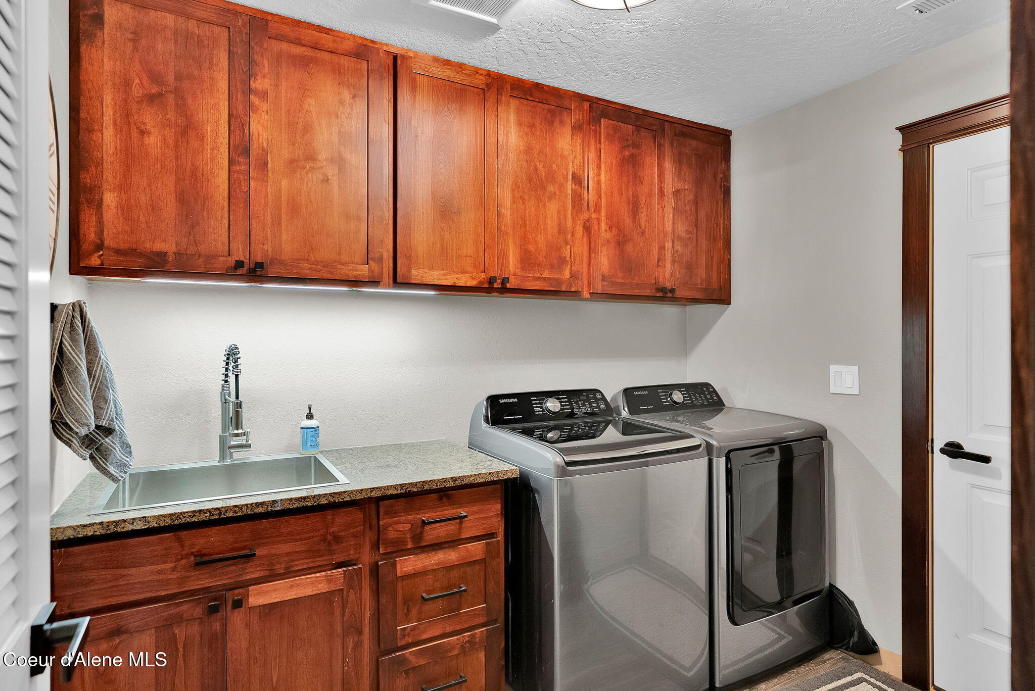 3343 West Apricot Road Coeur D'Alene, ID 83815 - Photo 15 of 48 Laundry