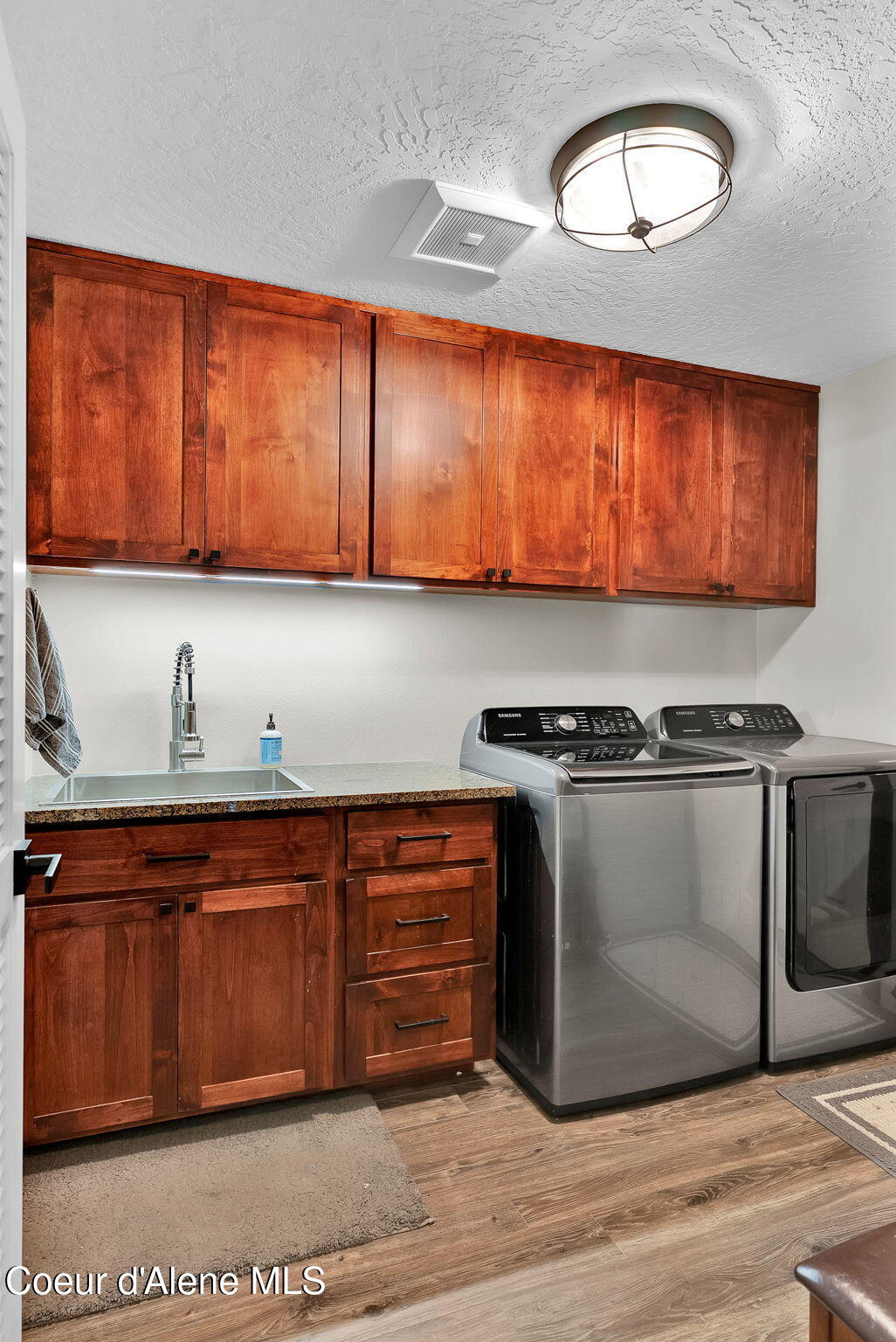 3343 West Apricot Road Coeur D'Alene, ID 83815 - Photo 16 of 48 Laundry mudroom