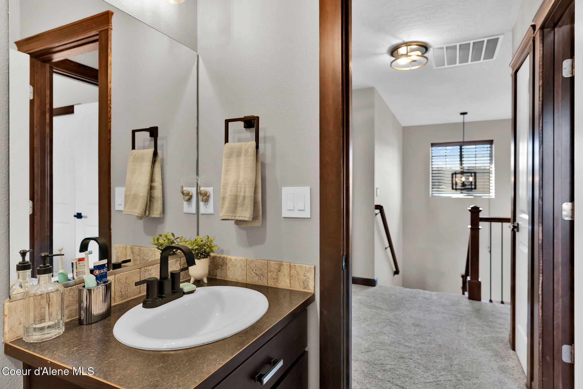 3343 West Apricot Road Coeur D'Alene, ID 83815 - Photo 31 of 48 Main bath upstairs