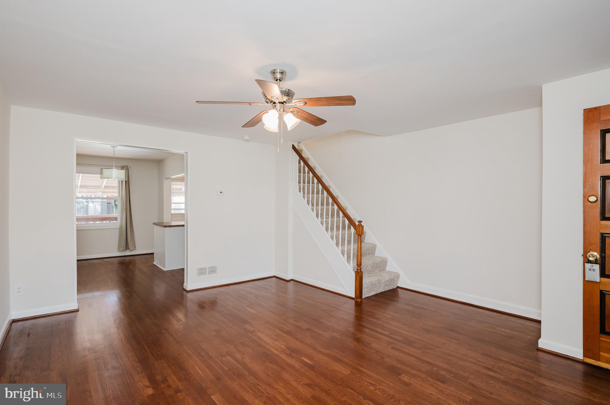 423 Torner Road Baltimore, MD 21221 - Photo 4 of 41