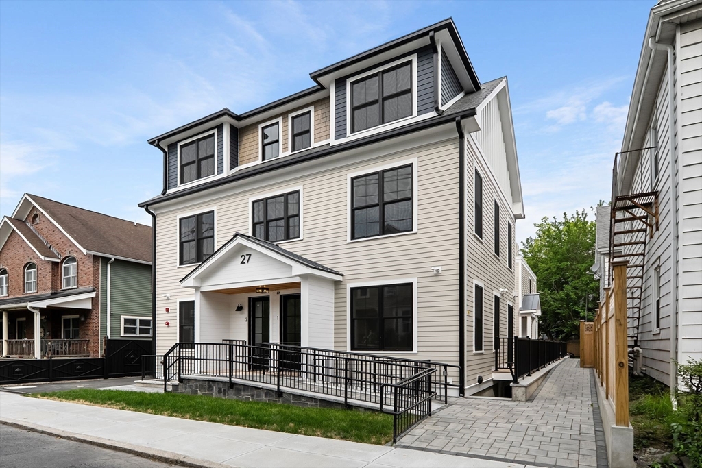 27 Shepard Street, Unit 3 Boston, MA 02135 - Photo 3 of 33