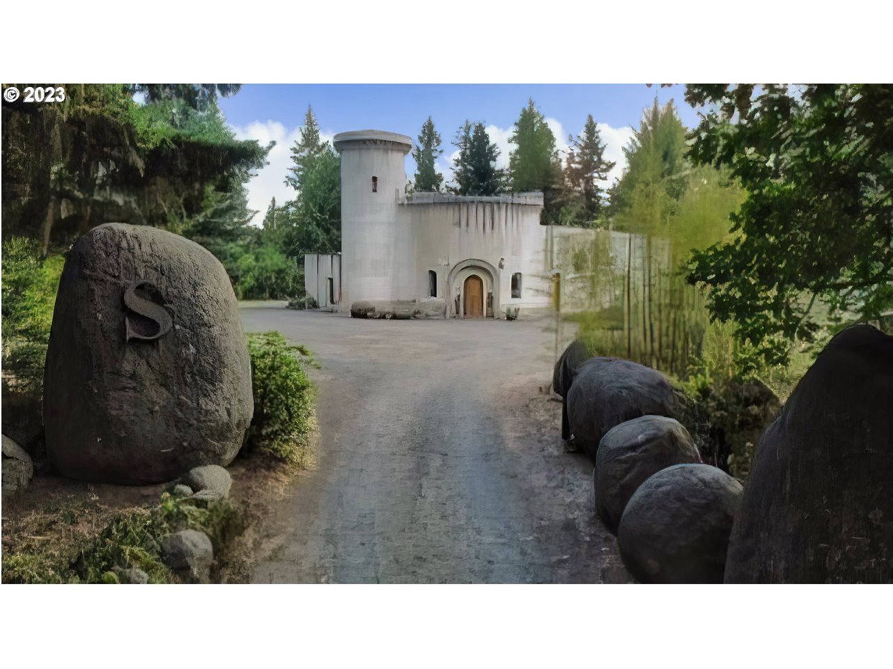 28375 Rainbow Valley Road Eugene, OR 97402 - Photo 1 of 21