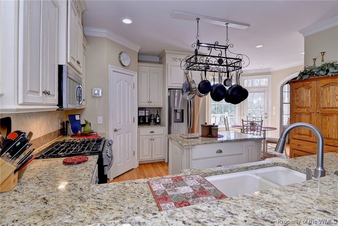 9916 Swallow Ridge Toano, VA 23168 - Photo 15 of 48 Gallery Image 15