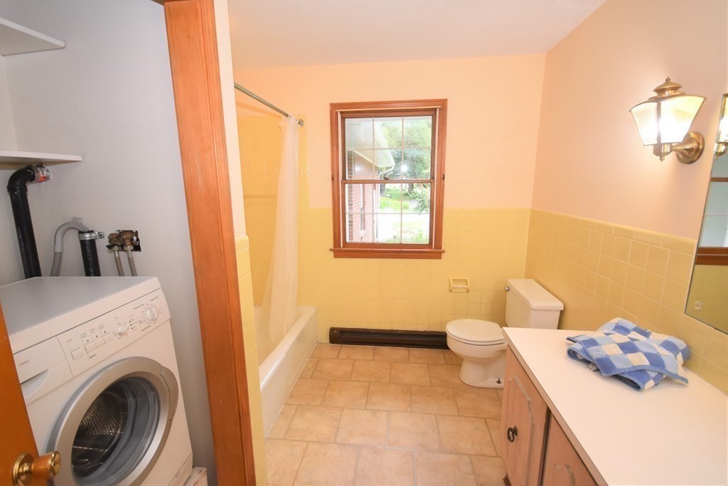 16 Colonial Court Amherst, MA 01002 - Photo 17 of 34 Gallery Image 17