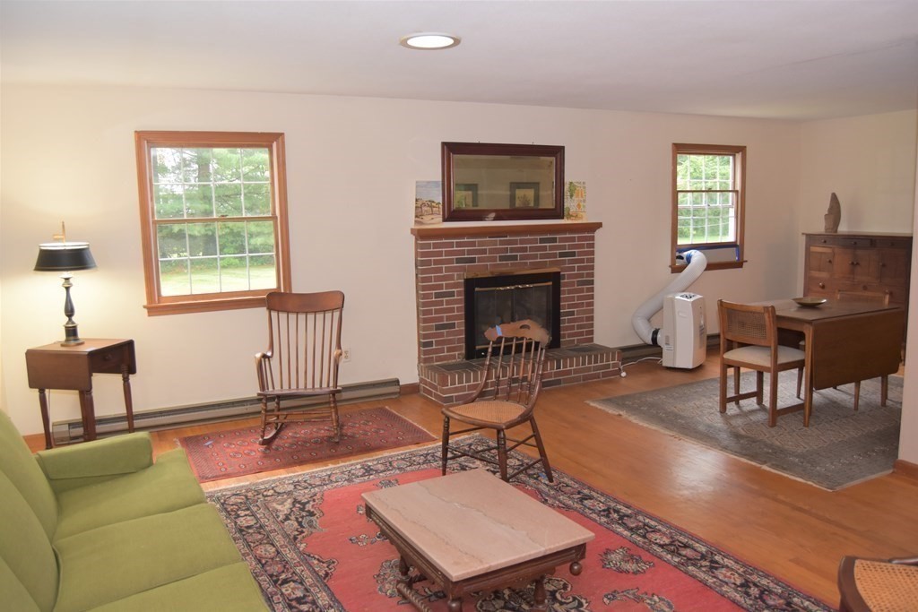 16 Colonial Court Amherst, MA 01002 - Photo 7 of 34 Gallery Image 7