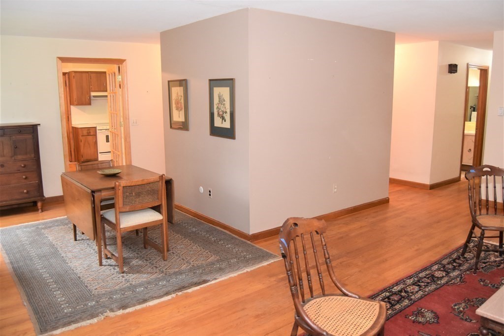 16 Colonial Court Amherst, MA 01002 - Photo 10 of 34 Gallery Image 10