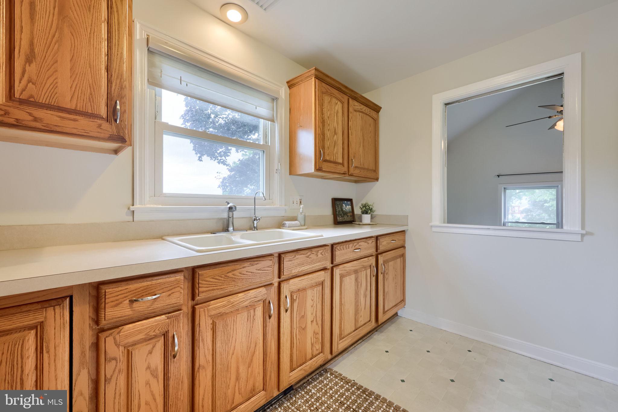 1605 Lime Valley Road Strasburg, PA 17579 - Photo 9 of 25 Gallery Image 9