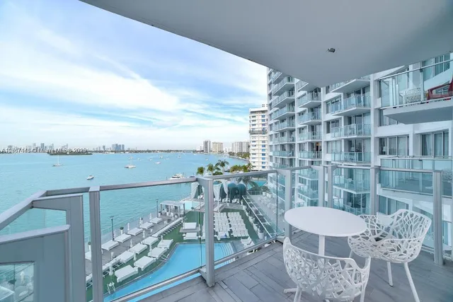 $380,000 | 1100 West Avenue, Unit 622, Miami Beach, FL 33139