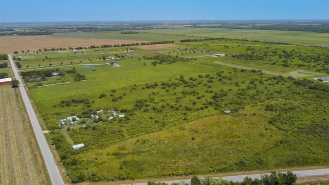 $285,000 | 15415 Barak Road, Guy, TX 77444