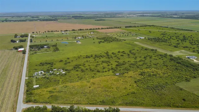 $285,000 | 15415 Barak Road, Guy, TX 77444
