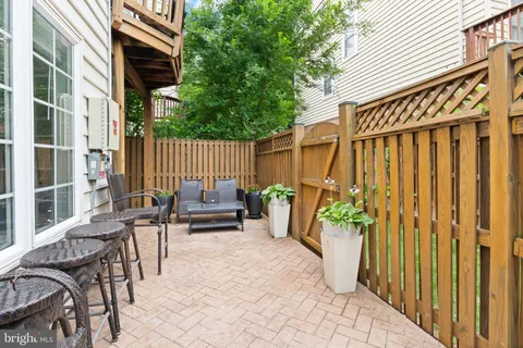 $795,000 | 4290 Park Green Court, Fairfax, VA 22030