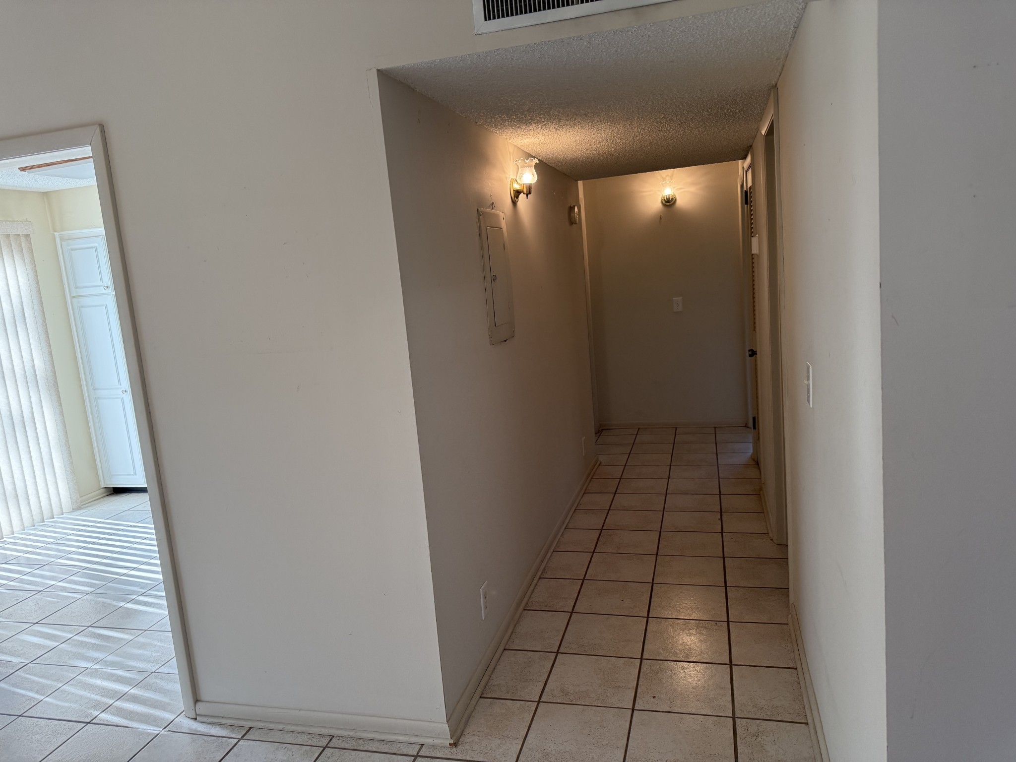 901 Holly Forest Nashville, TN 37221 - Photo 7 of 18 a view of a hallway