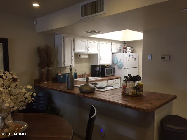 1200 East River Road, Unit J118 Tucson, AZ 85718 - Photo 4 of 21