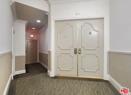 $1,295,000 | 1557 South Beverly Glen Boulevard, Unit 310, Los Angeles, CA 90024