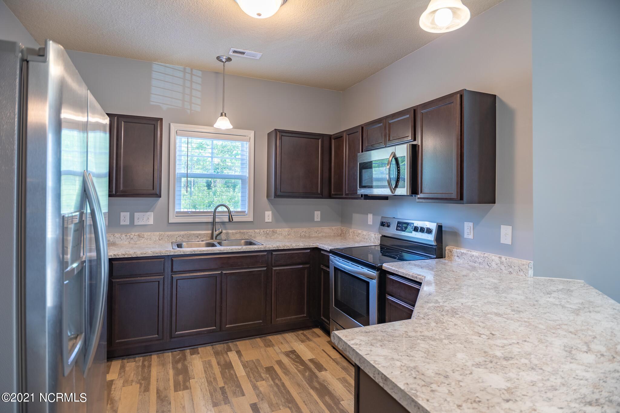 379 Frisco Way Holly Ridge, NC 28445 - Photo 11 of 40 379 FRISCO WAY-11