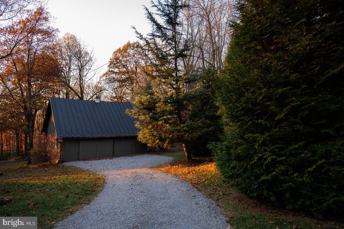 17970 Raven Rocks Road Bluemont, VA 20135 - Photo 68 of 78 View of Barn
