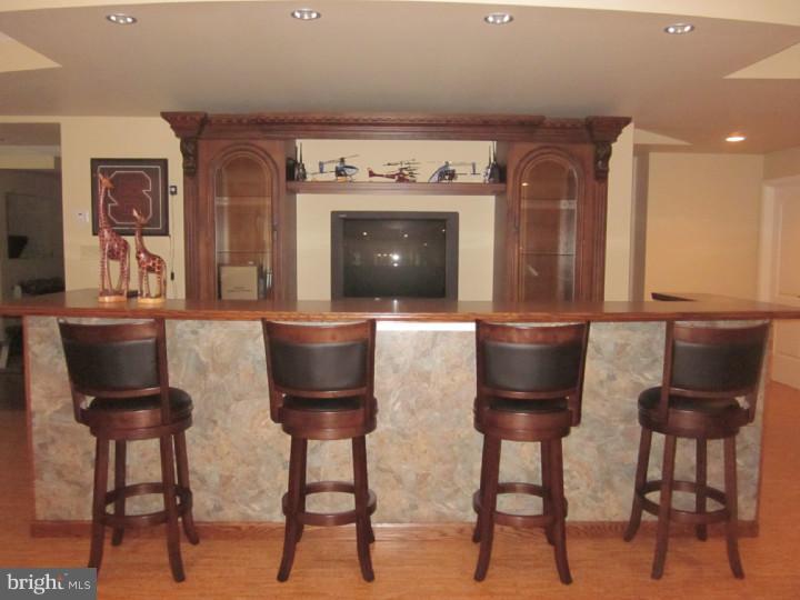 1976 Chestnut Hill Road Pottstown, PA 19465 - Photo 22 of 25 Wet Bar