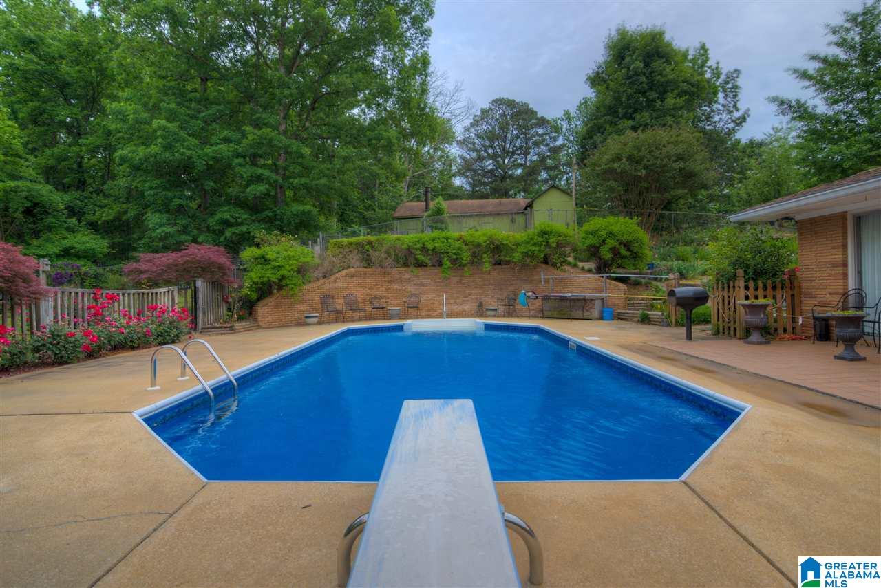132 Pinecrest Road Bessemer, AL 35023 - Photo 2 of 35