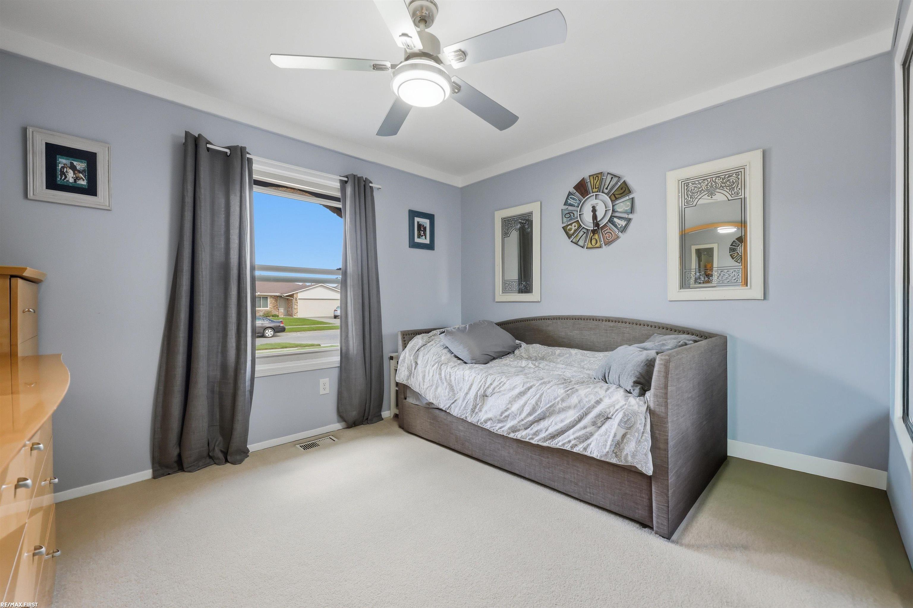 47651 Chrys Road Macomb, MI 48044 - Photo 26 of 46