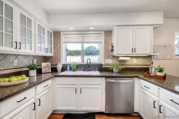 $1,400,000 | 13791 Via Tres Vistas, San Diego, CA 92129