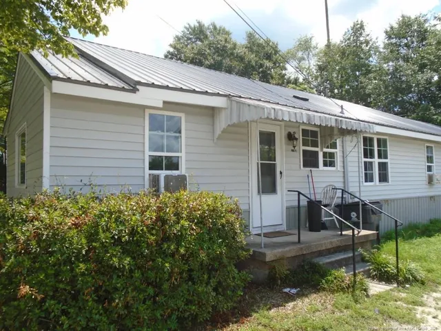 $750 | 100 Spring Avenue, Unit A, Spring Lake, NC 28390