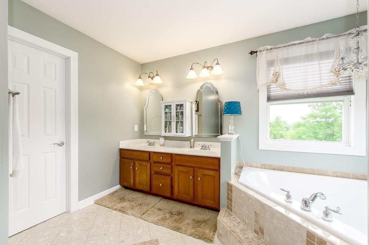 1444 Alton Road Galloway, OH 43119 - Photo 14 of 38 Gallery Image 14