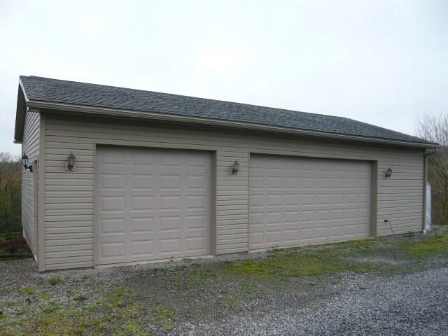 100 Stone Lane Butler, PA 16002 - Photo 3 of 25 Gallery Image 3