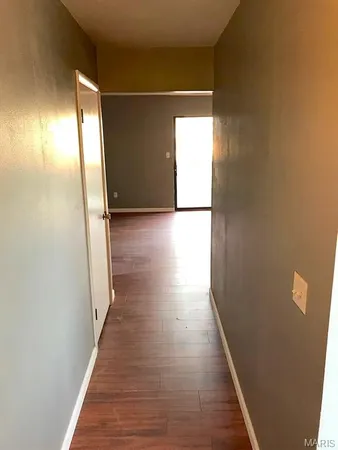 $975 | 1104 Arrowhead Drive, Unit B, Collinsville, IL 62234