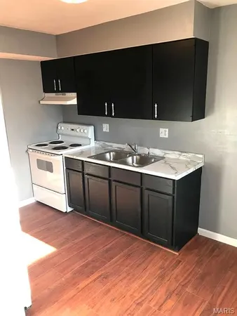 $975 | 1104 Arrowhead Drive, Unit B, Collinsville, IL 62234