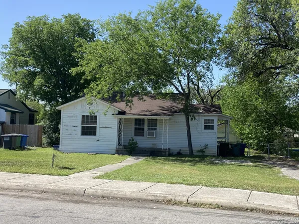 $1,250 | 450 Overhill Drive, San Antonio, TX 78228