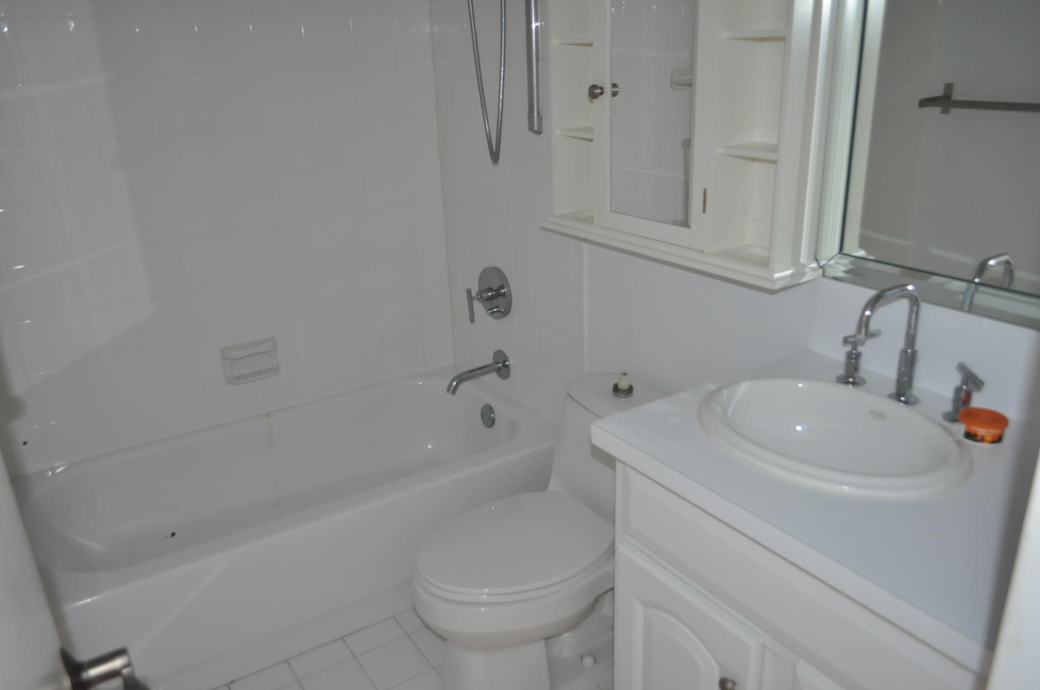 4099 Cornwall East, Unit 4099 Boca Raton, FL 33434 - Photo 8 of 13 Bathroom