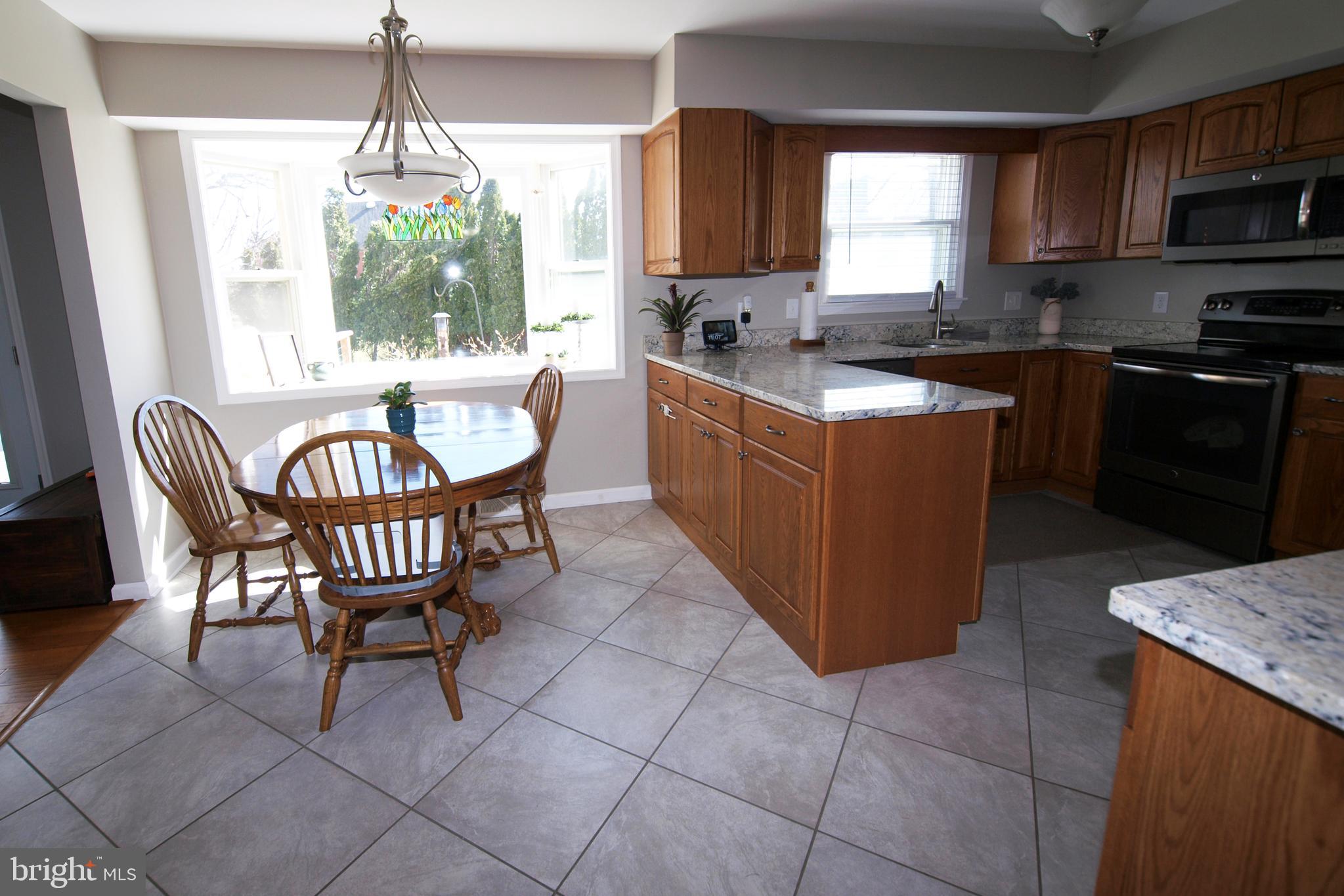 1028 Hawthorn Road Allentown, PA 18103 - Photo 3 of 24 Gallery Image 3