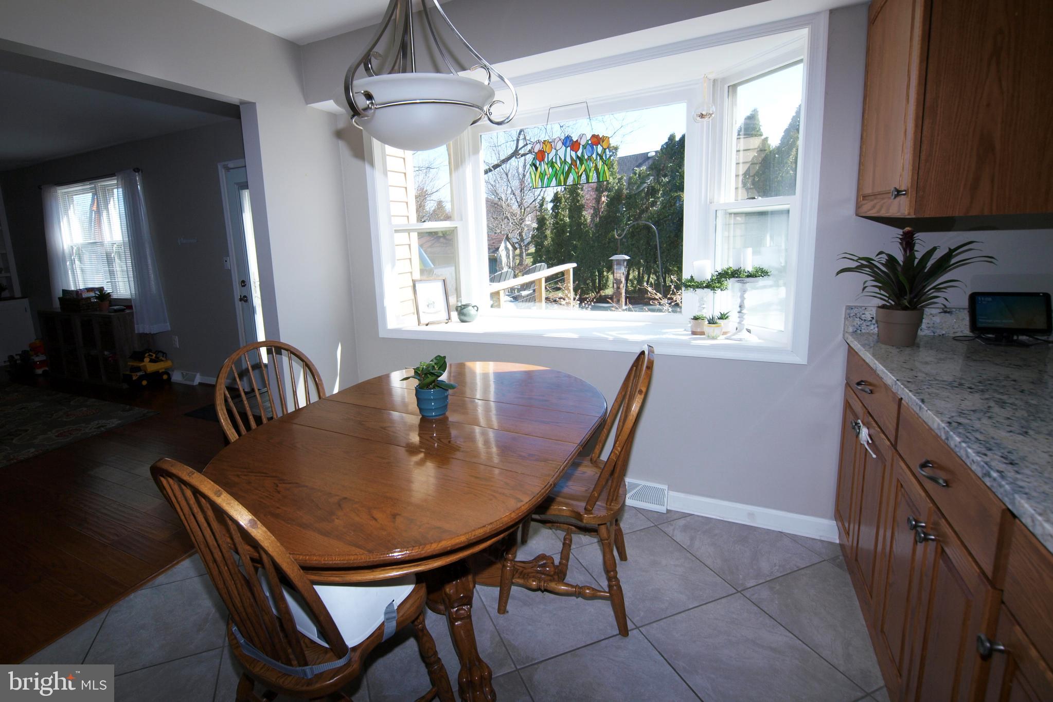 1028 Hawthorn Road Allentown, PA 18103 - Photo 4 of 24 Gallery Image 4