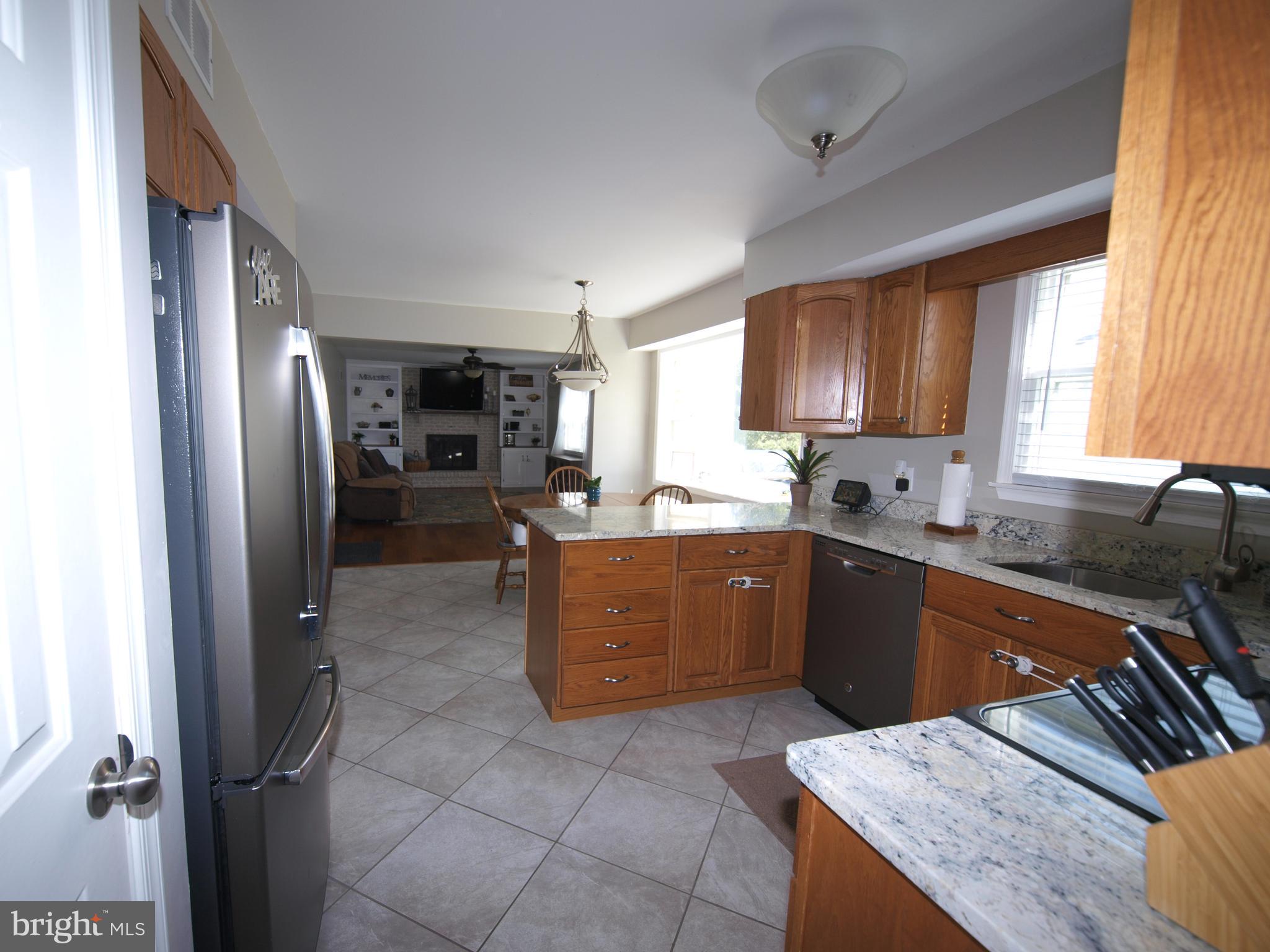 1028 Hawthorn Road Allentown, PA 18103 - Photo 7 of 24 Gallery Image 7