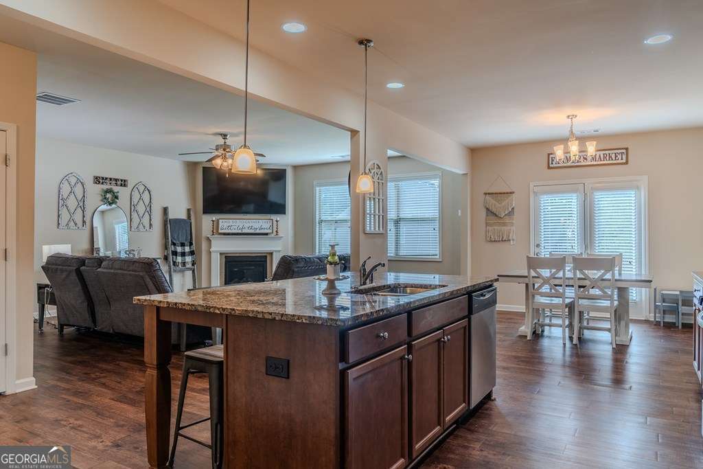 100 Silver Trace Dallas, GA 30157 - Photo 6 of 43