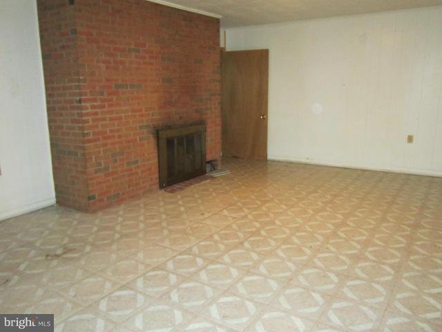 302 Poorhouse Road Winchester, VA 22603 - Photo 13 of 16 Family Room